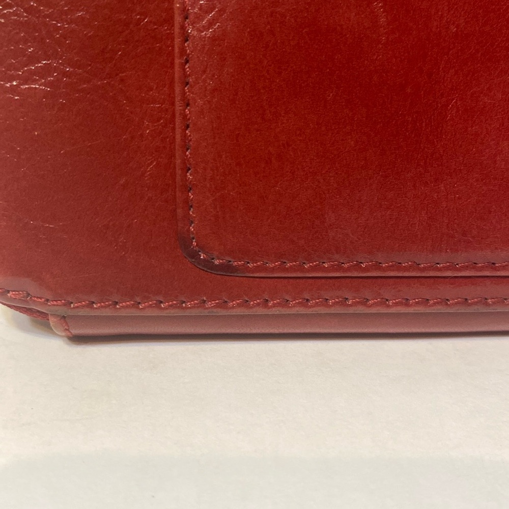 HOBO Cherry leather Zip Around - Picture 8 of 8